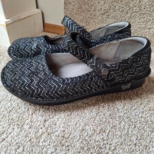 Alegria Belle Ric Rac Mary Janes Womens size 40 (9.5/10)